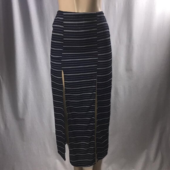 Glow Passion Navy Striped Skirt With Front Slits Size Small. New No Tags. - Picture 1 of 2